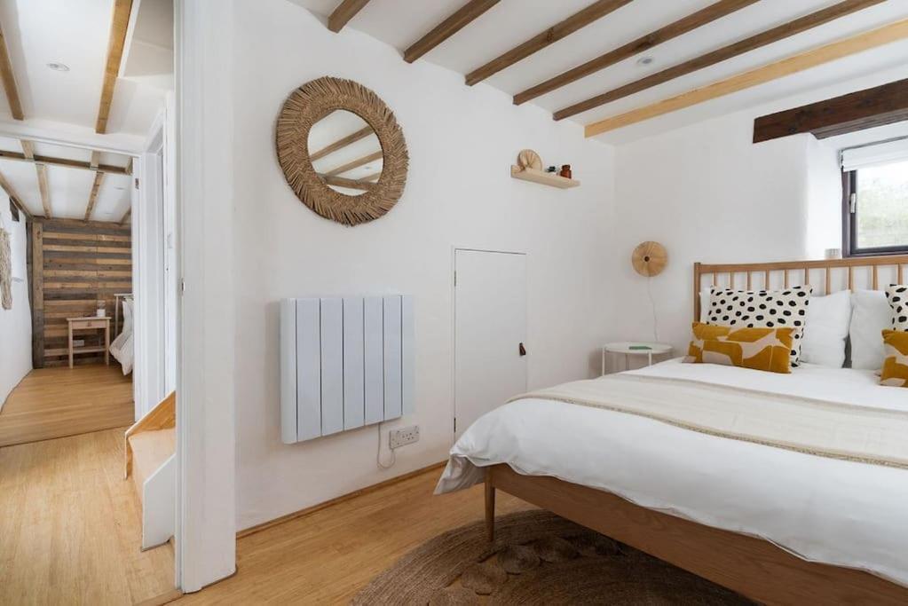 Porthcurno Barns, The Cart Lodge - Cosy Cottage, Walk To Porthcurno Beach, Pedn Vouder & Minack Theatre Penzance Esterno foto