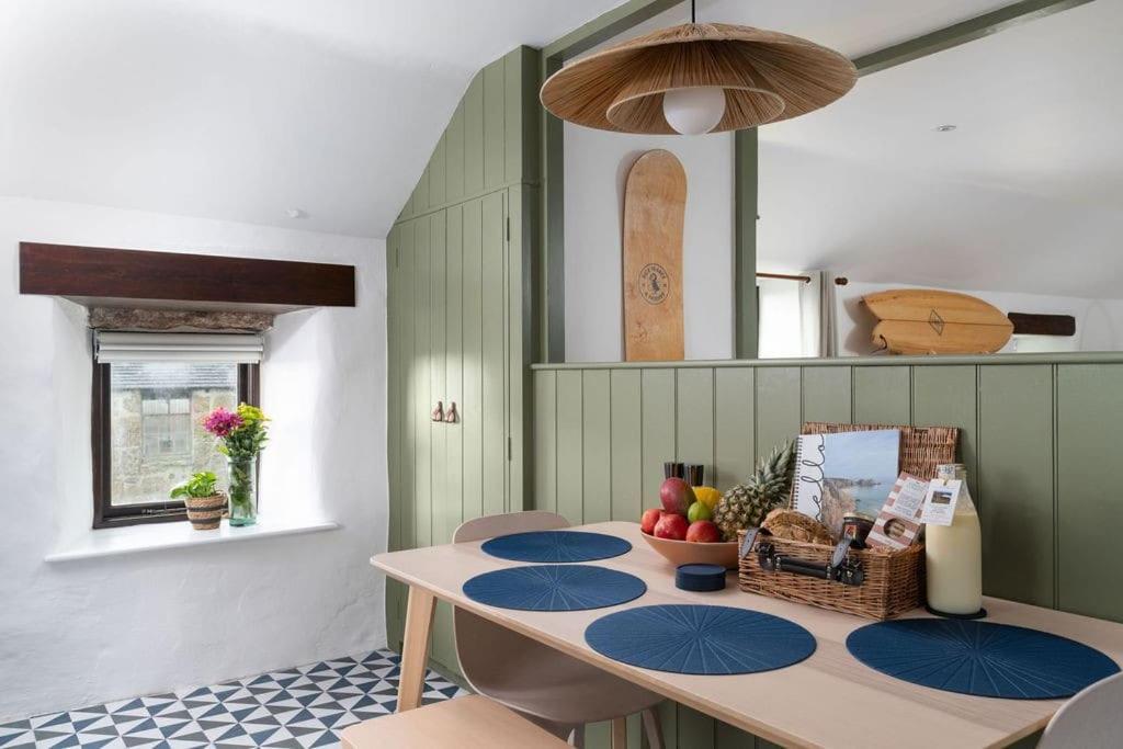 Porthcurno Barns, The Cart Lodge - Cosy Cottage, Walk To Porthcurno Beach, Pedn Vouder & Minack Theatre Penzance Esterno foto